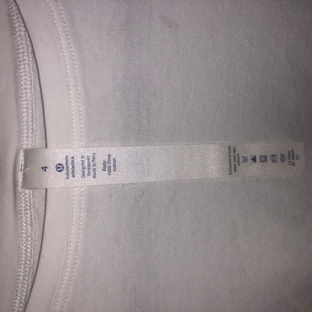 Sleeveless lululemon t-shirt